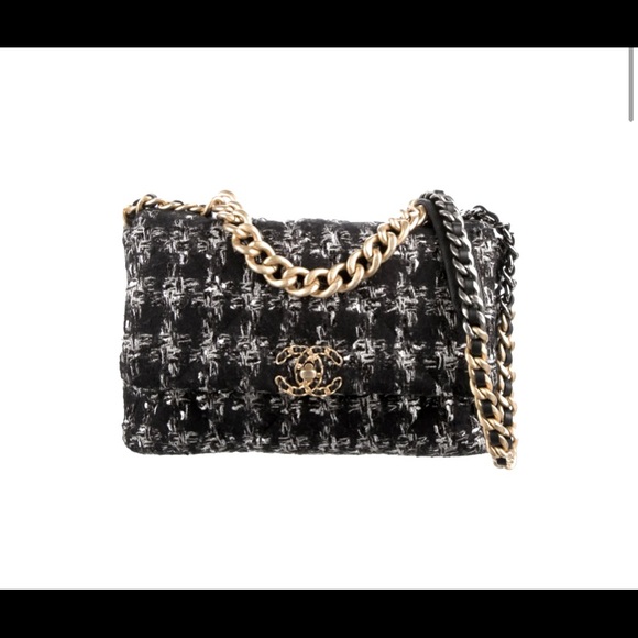 CHANEL - TWEED 19 FLAP BAG - smallest size - Picture 11 of 11